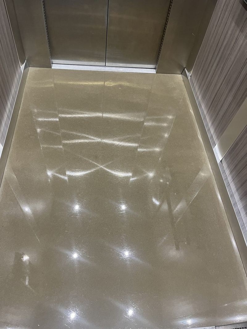 Polished lift floor